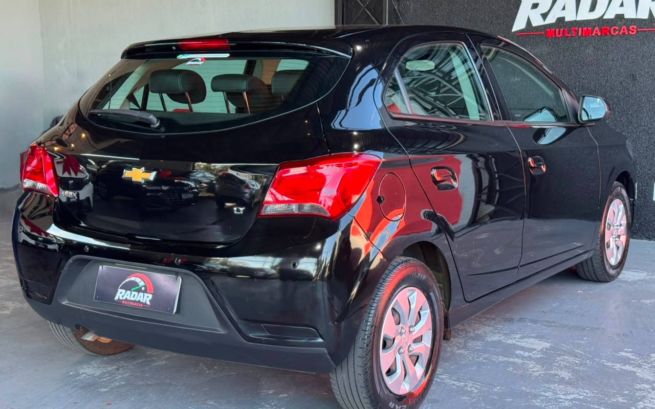 imagem-https://www.socarrao.com.br/sc-vehicle-images-prod/3202879/1786633658992-V2hhdHNBcHAgSW1hZ2UgMjAyNi0wOC0xMSBhdCAxNC40MS4zMC5qcGVn.jpeg