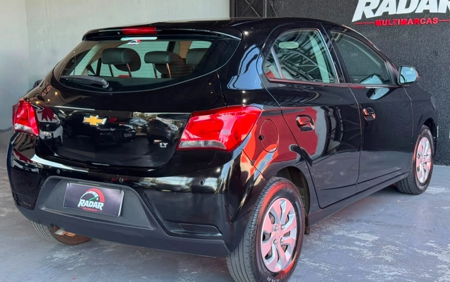 imagem-https://www.socarrao.com.br/sc-vehicle-images-prod/3202879/1786633658992-V2hhdHNBcHAgSW1hZ2UgMjAyNi0wOC0xMSBhdCAxNC40MS4zMC5qcGVn.jpeg