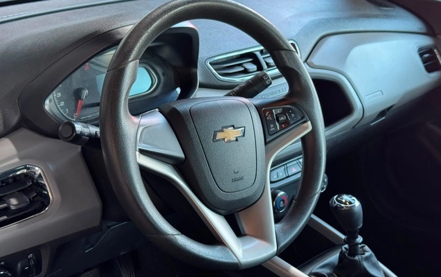 imagem-https://www.socarrao.com.br/sc-vehicle-images-prod/3202879/1786633659203-V2hhdHNBcHAgSW1hZ2UgMjAyNi0wOC0xMSBhdCAxNC40MS4zMCAoMSkuanBlZw.jpeg