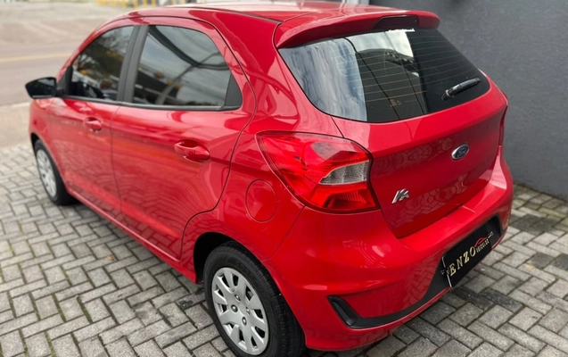 imagem-https://www.socarrao.com.br/sc-vehicle-images-prod/3203104/1786635080658-vehicle_image_1786635053_701889bd4354a593ae785787648b2514.jpeg