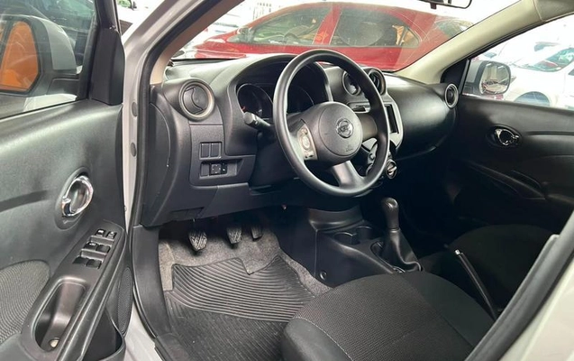 imagem-https://www.socarrao.com.br/sc-vehicle-images-prod/3203327/1788961108858-7794081_1_B_91c570f626.jpeg