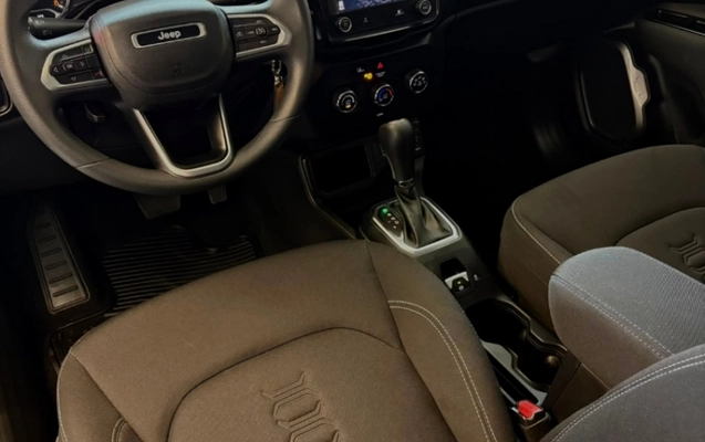 imagem-https://www.socarrao.com.br/sc-vehicle-images-prod/3203927/1786636217332-8PGa2z8eLSUB0CPTpYQW6mEHp6RE7Mm3.jpg
