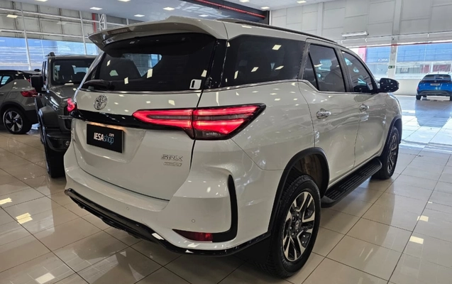 imagem-https://www.socarrao.com.br/sc-vehicle-images-prod/3204024/1789654294261-EL0So3gDoK1FY1rRLWgBIBxPCHH2OA45.jpg
