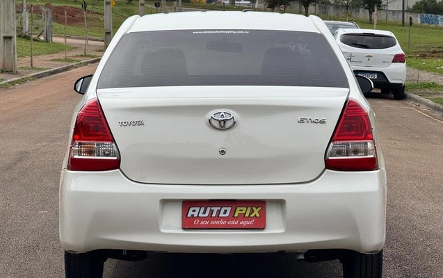 imagem-https://www.socarrao.com.br/sc-vehicle-images-prod/3204444/1788554272183-8323924_5_B_b5de2b39ba.jpeg