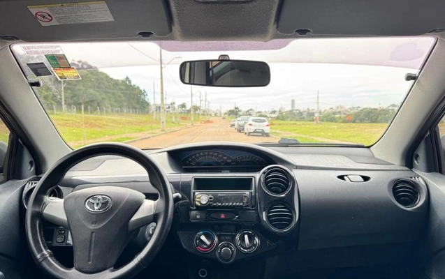 imagem-https://www.socarrao.com.br/sc-vehicle-images-prod/3204444/1788554272195-8323924_12_B_358c9579a0.jpeg