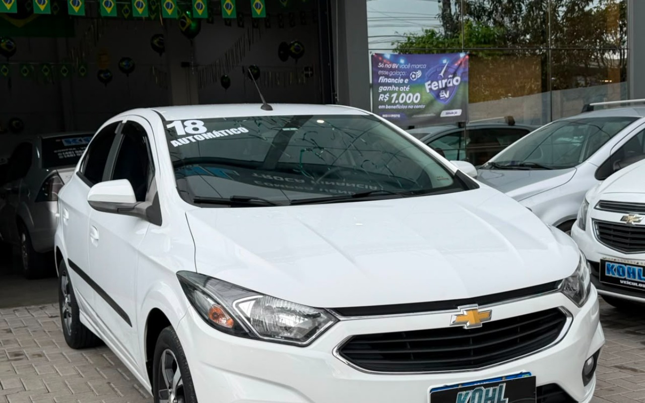 Chevrolet Onix 2018 Branco — foto 1 de 3