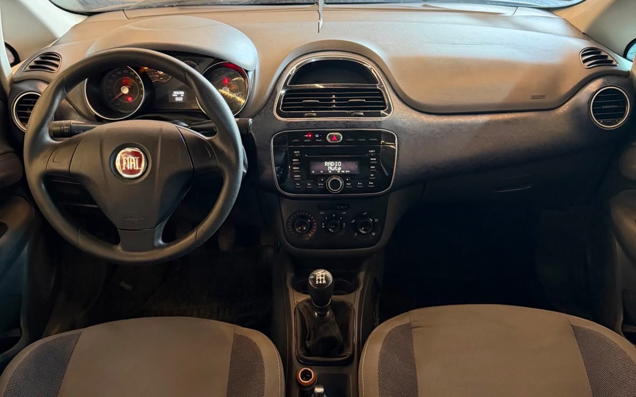 imagem-https://www.socarrao.com.br/sc-vehicle-images-prod/3204974/1786639042321-NmQxMGRjMDYtN2Y1MC00OTVjLTg4MWItY2JjMjdkNTcwNzJjLmpwZWc.jpeg