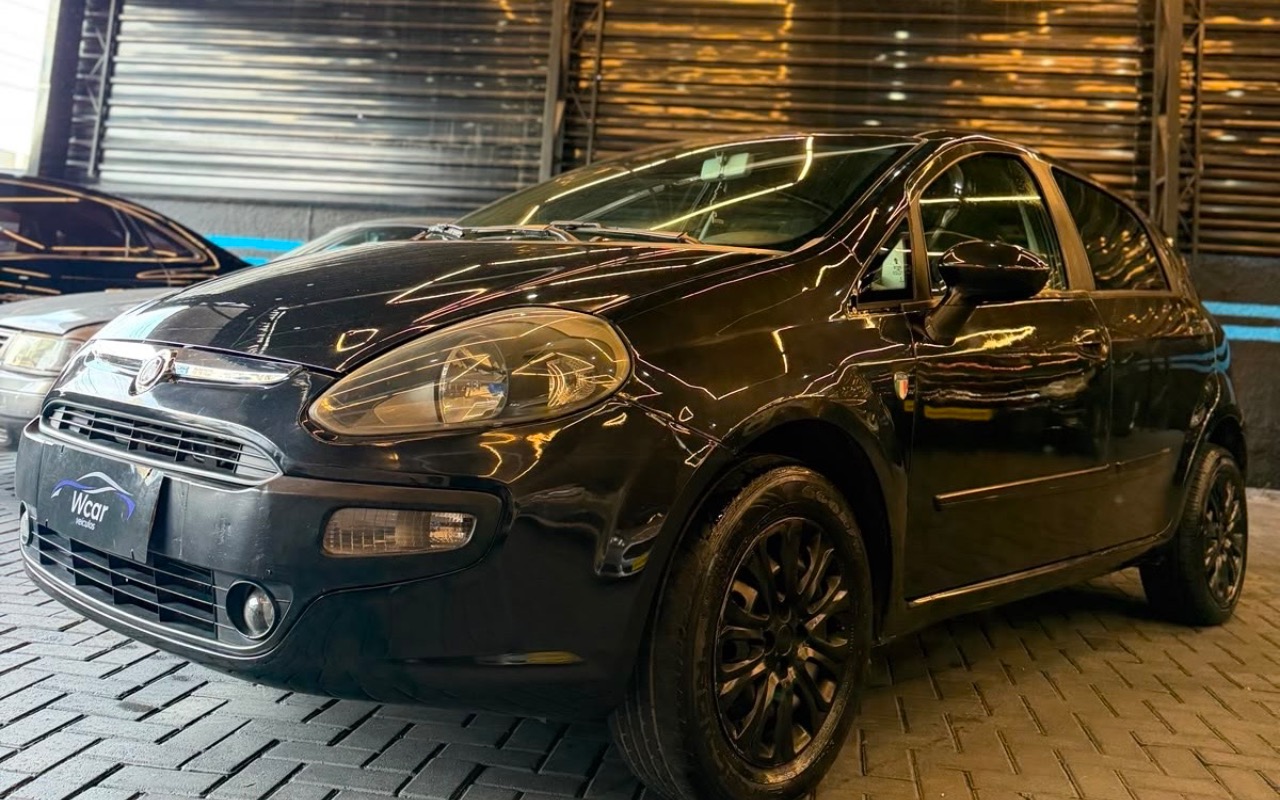 Fiat Punto 2014 Preto — foto 1 de 3