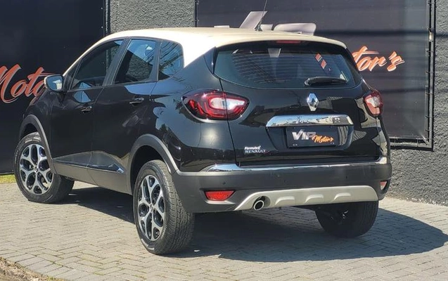 imagem-https://www.socarrao.com.br/sc-vehicle-images-prod/3205031/1787343876368-8376585_17_B_1e178d221b.jpeg