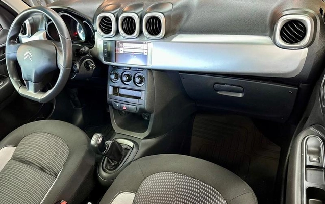 imagem-https://www.socarrao.com.br/sc-vehicle-images-prod/3205160/1788353722656-8358036_9_B_cabd45401c.jpeg
