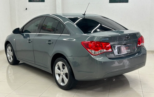 imagem-https://www.socarrao.com.br/sc-vehicle-images-prod/3205219/1786639686000-9cc66588-114e-4382-ae77-f612d08da336.jpeg