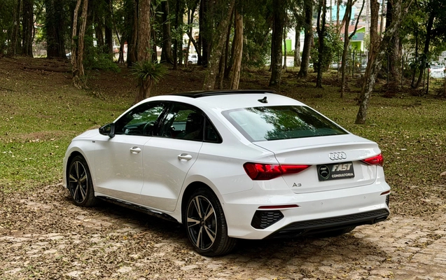 imagem-https://www.socarrao.com.br/sc-vehicle-images-prod/3205484/1786640269493-1b176540-1e91-491f-9737-9f6db91b124e.jpg