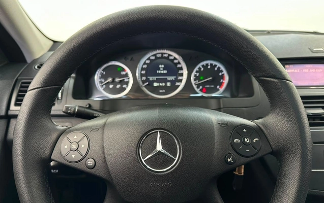imagem-https://www.socarrao.com.br/sc-vehicle-images-prod/3205619/1786640702291-e185fdd2a7c74ff7bf1d6de8da0f773d_1786372285447.jpg