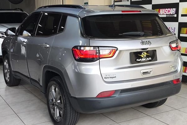 imagem-https://www.socarrao.com.br/sc-vehicle-images-prod/3205627/1787231954968-8376649_3_B_8f2b7b5f71.jpeg