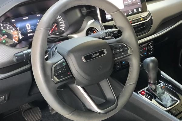 imagem-https://www.socarrao.com.br/sc-vehicle-images-prod/3205627/1787231954973-8376649_8_B_9eb038cd1a.jpeg