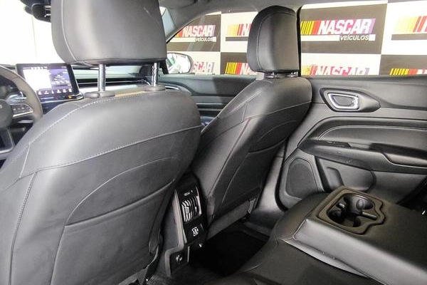 imagem-https://www.socarrao.com.br/sc-vehicle-images-prod/3205627/1787231954975-8376649_10_B_b6193db2b3.jpeg