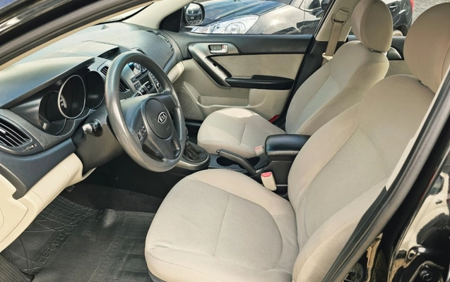 imagem-https://www.socarrao.com.br/sc-vehicle-images-prod/3205806/1786641262401-nL6obDwbabiJxLhb34QManEtPMCttAMn.jpg