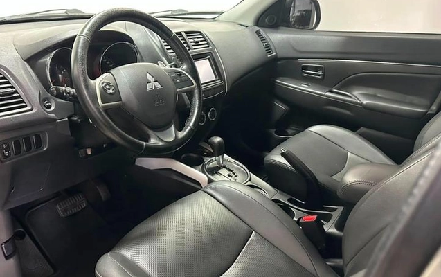 imagem-https://www.socarrao.com.br/sc-vehicle-images-prod/3206508/1787581626925-8310952_9_B_fab52cbf35.jpeg