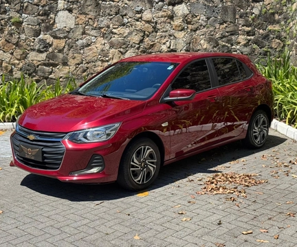 Chevrolet Onix 2020 Vermelho — foto 1 de 3