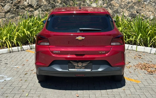 imagem-https://www.socarrao.com.br/sc-vehicle-images-prod/3206663/1786643776897-003_082b4c353cdec079f45c8d80d0851a4c.jpeg