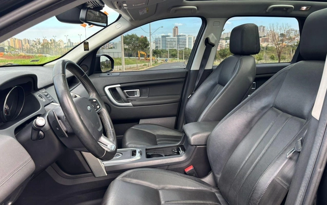 imagem-https://www.socarrao.com.br/sc-vehicle-images-prod/3206736/1789650252222-1f7a5caaf0134981afdc687db25abb6f_1762429812880.jpeg