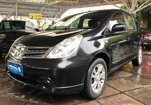 Nissan LIVINA 2013 Preto — foto 1 de 3