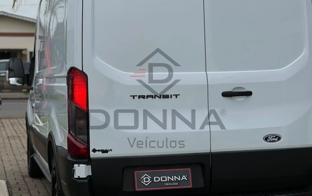 imagem-https://www.socarrao.com.br/sc-vehicle-images-prod/3207413/1786645463638-94113cddf588488ab11a22382dc2db67_1786645353335.jpg
