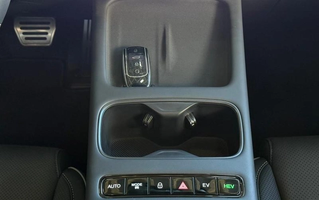 imagem-https://www.socarrao.com.br/sc-vehicle-images-prod/3207556/1789052911166-8018269_7_B_e175b1ee90.jpeg
