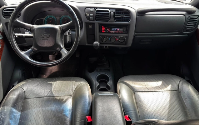 imagem-https://www.socarrao.com.br/sc-vehicle-images-prod/3207618/1786646574221-774142be-04a8-54eb-d87e-3a230e983dc1.jpg
