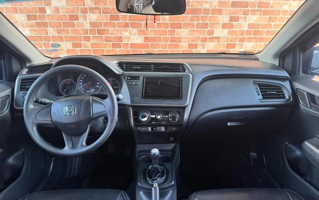 imagem-https://www.socarrao.com.br/sc-vehicle-images-prod/3207643/1786646694382-8375581_10_B_29170528b8.jpeg