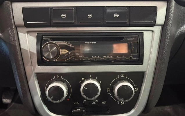 imagem-https://www.socarrao.com.br/sc-vehicle-images-prod/3207685/1786647046292-8376917_1_B_580017db8a.jpeg