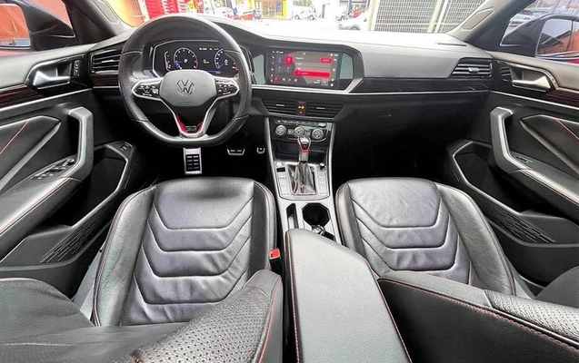 imagem-https://www.socarrao.com.br/sc-vehicle-images-prod/3207751/1787079536808-8377664_16_B_42515b9a92.jpeg
