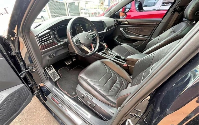 imagem-https://www.socarrao.com.br/sc-vehicle-images-prod/3207751/1787079536809-8377664_13_B_fbe837b6e8.jpeg