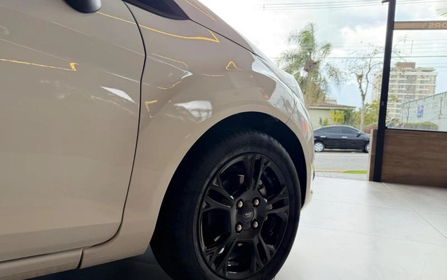 imagem-https://www.socarrao.com.br/sc-vehicle-images-prod/3207844/1786647596036-8336371_12_B_4f080be731.jpeg