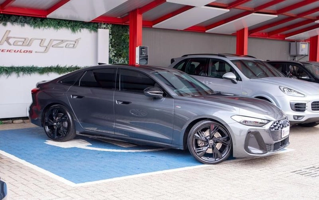 imagem-https://www.socarrao.com.br/sc-vehicle-images-prod/3207882/1789648529457-8377714_16_B_c9e7406efe.jpeg