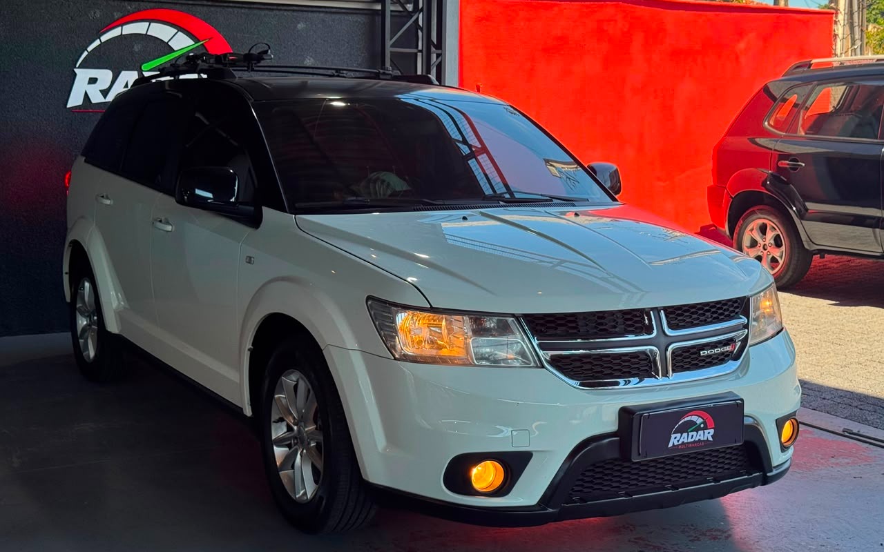 Dodge Journey SXT 3.6 V6 Aut. 2015 Branco — foto 1 de 3