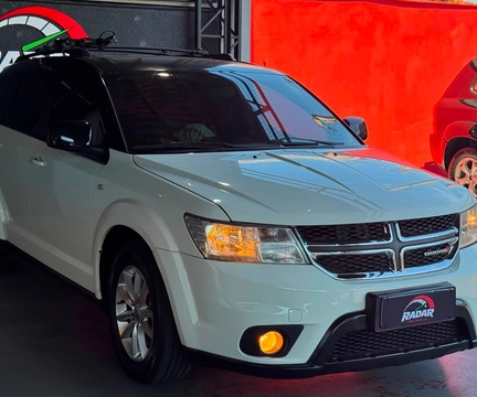 Dodge Journey SXT 3.6 V6 Aut. 2015 Branco — foto 1 de 3