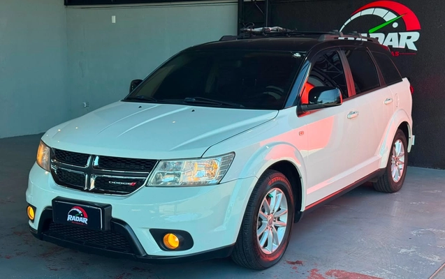 imagem-https://www.socarrao.com.br/sc-vehicle-images-prod/3208149/1786648531691-V2hhdHNBcHAgSW1hZ2UgMjAyNi0wOC0xMyBhdCAxNi4wNC4zMC5qcGVn.jpeg