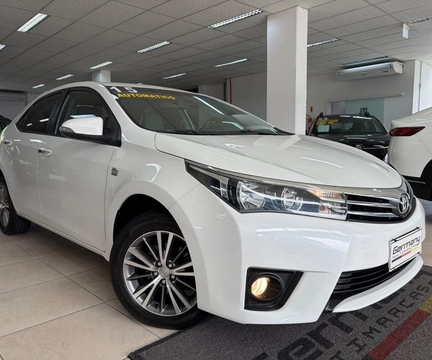 Toyota Corolla 2015 Branco — foto 1 de 3