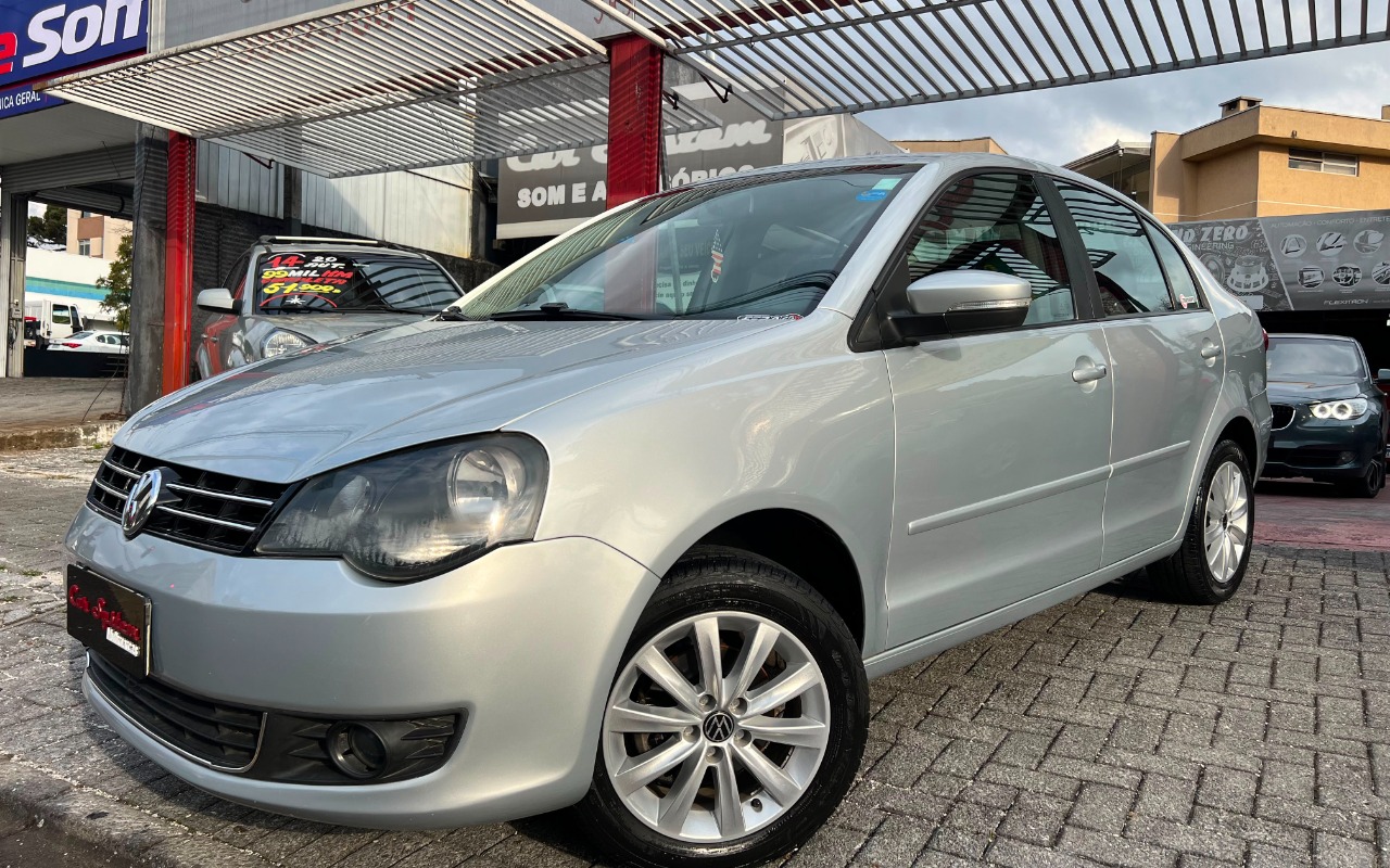 Volkswagen Polo 2013 Prata — foto 1 de 3