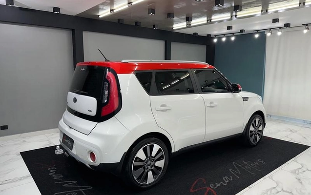 imagem-https://www.socarrao.com.br/sc-vehicle-images-prod/3208655/1789661547404-8022331_5_B_5a6d9af7cf.jpeg