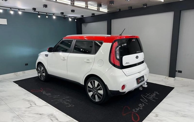 imagem-https://www.socarrao.com.br/sc-vehicle-images-prod/3208655/1789661547407-8022331_7_B_e7490379e3.jpeg