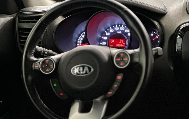 imagem-https://www.socarrao.com.br/sc-vehicle-images-prod/3208655/1789661547422-8022331_17_B_916f8a41f4.jpeg