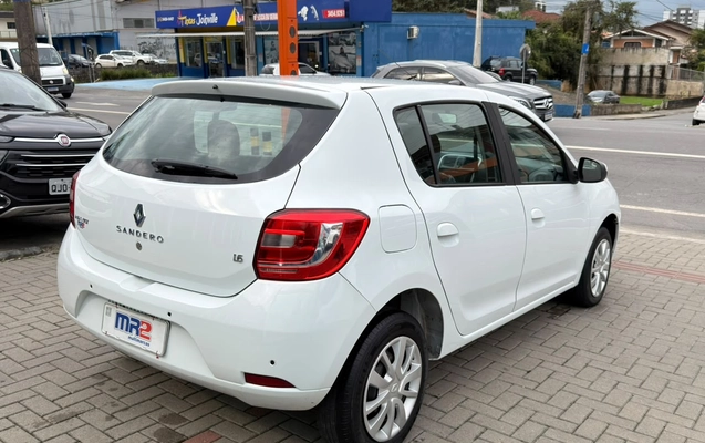 imagem-https://www.socarrao.com.br/sc-vehicle-images-prod/3208784/1786650046900-003_677bcbf11fb0d9fd4e5673399e235acc.jpeg