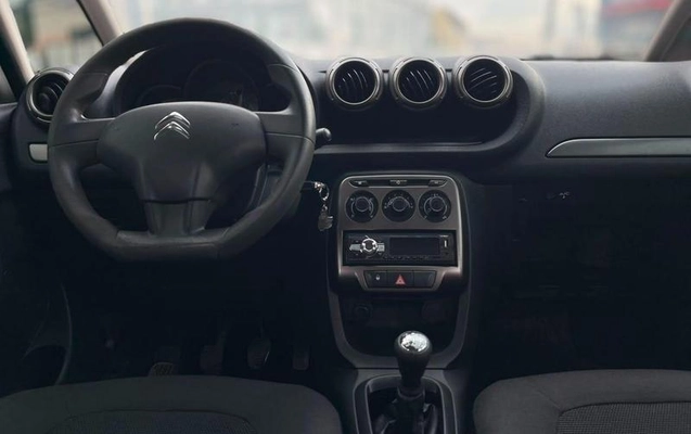 imagem-https://www.socarrao.com.br/sc-vehicle-images-prod/3208984/1788981318827-8320499_12_B_8bd35792a9.jpeg
