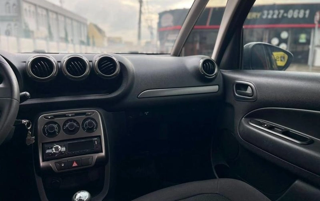 imagem-https://www.socarrao.com.br/sc-vehicle-images-prod/3208984/1788981318829-8320499_13_B_afa862a706.jpeg