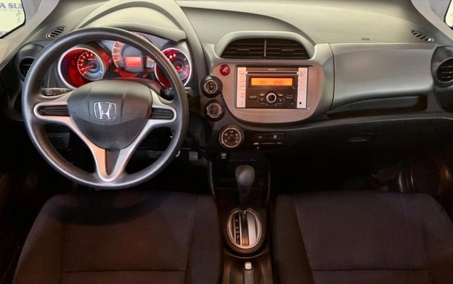 imagem-https://www.socarrao.com.br/sc-vehicle-images-prod/3209208/1787146684473-8275757_6_B_20f107f7d6.jpeg