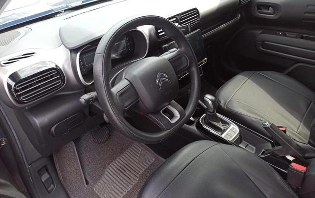 imagem-https://www.socarrao.com.br/sc-vehicle-images-prod/3209342/1790352601791-8377945_7_B_f15a5cde4f.jpeg