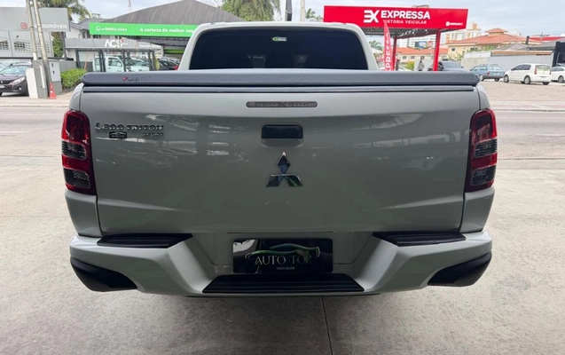 imagem-https://www.socarrao.com.br/sc-vehicle-images-prod/3209362/1788378277251-gb-9cbe29d.jpg