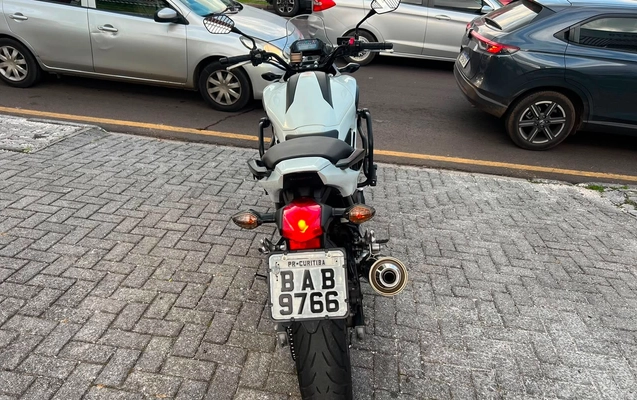 imagem-https://www.socarrao.com.br/sc-vehicle-images-prod/3209491/1786651958700-V2hhdHNBcHAgSW1hZ2UgMjAyNi0wOC0xMyBhdCAxNy4wMy41NSAoMSkuanBlZw.jpeg